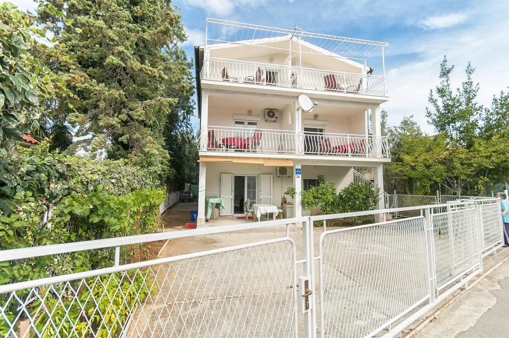 רוגוזניצה Apartments Luca מראה חיצוני תמונה