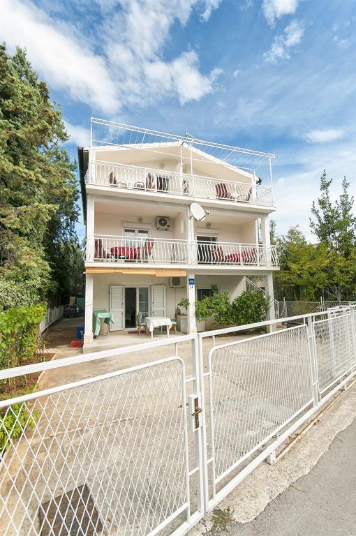 רוגוזניצה Apartments Luca מראה חיצוני תמונה