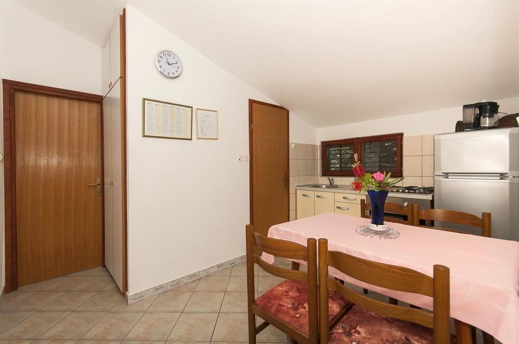 רוגוזניצה Apartments Luca מראה חיצוני תמונה
